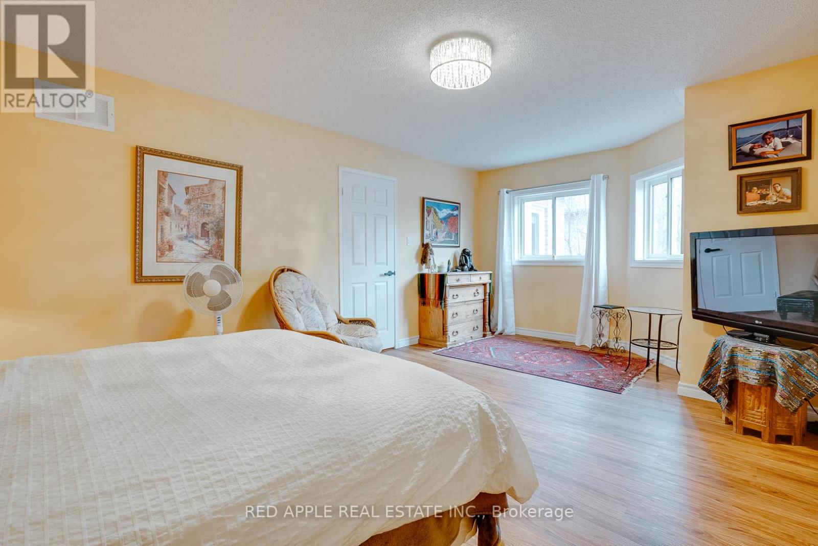 60 Snedden Avenue, Aurora, Ontario  L4G 7K6 - Photo 16 - N12500374