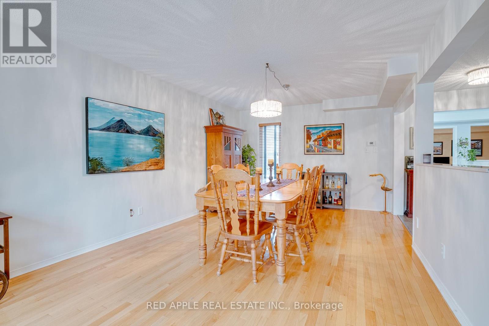 60 Snedden Avenue, Aurora, Ontario  L4G 7K6 - Photo 2 - N12500374