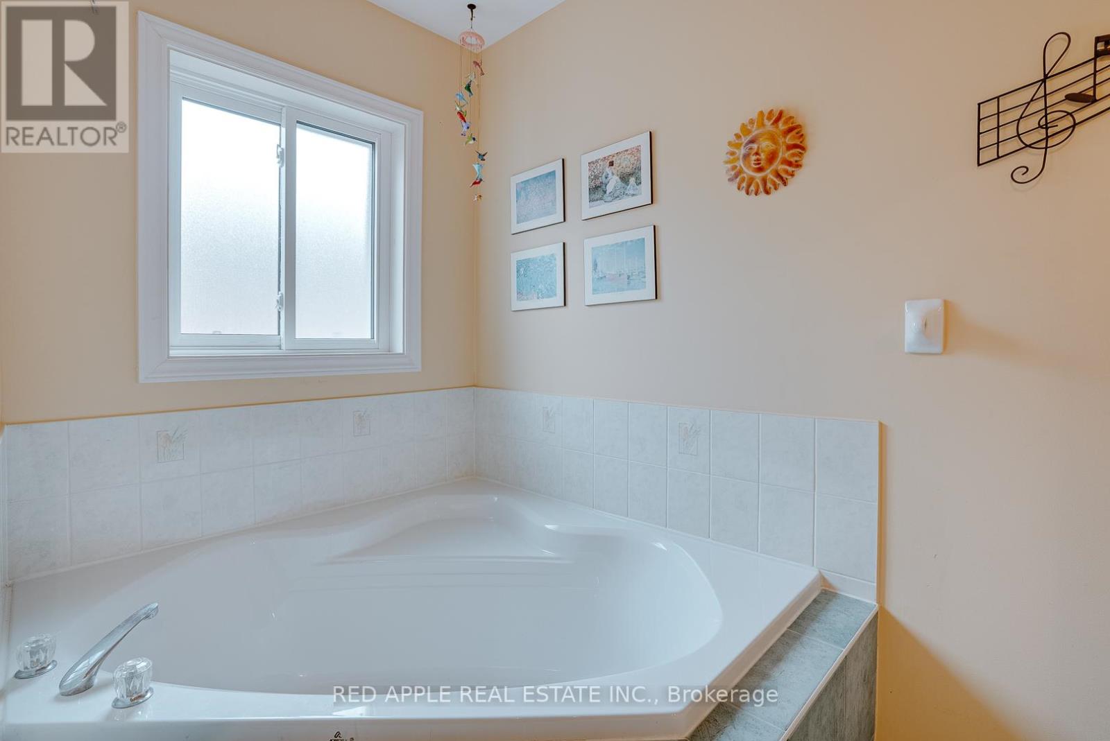 60 Snedden Avenue, Aurora, Ontario  L4G 7K6 - Photo 20 - N12500374