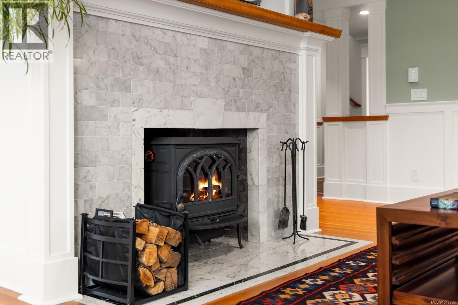 404 Constance Ave, Esquimalt, British Columbia  V9A 6N3 - Photo 22 - 1017785