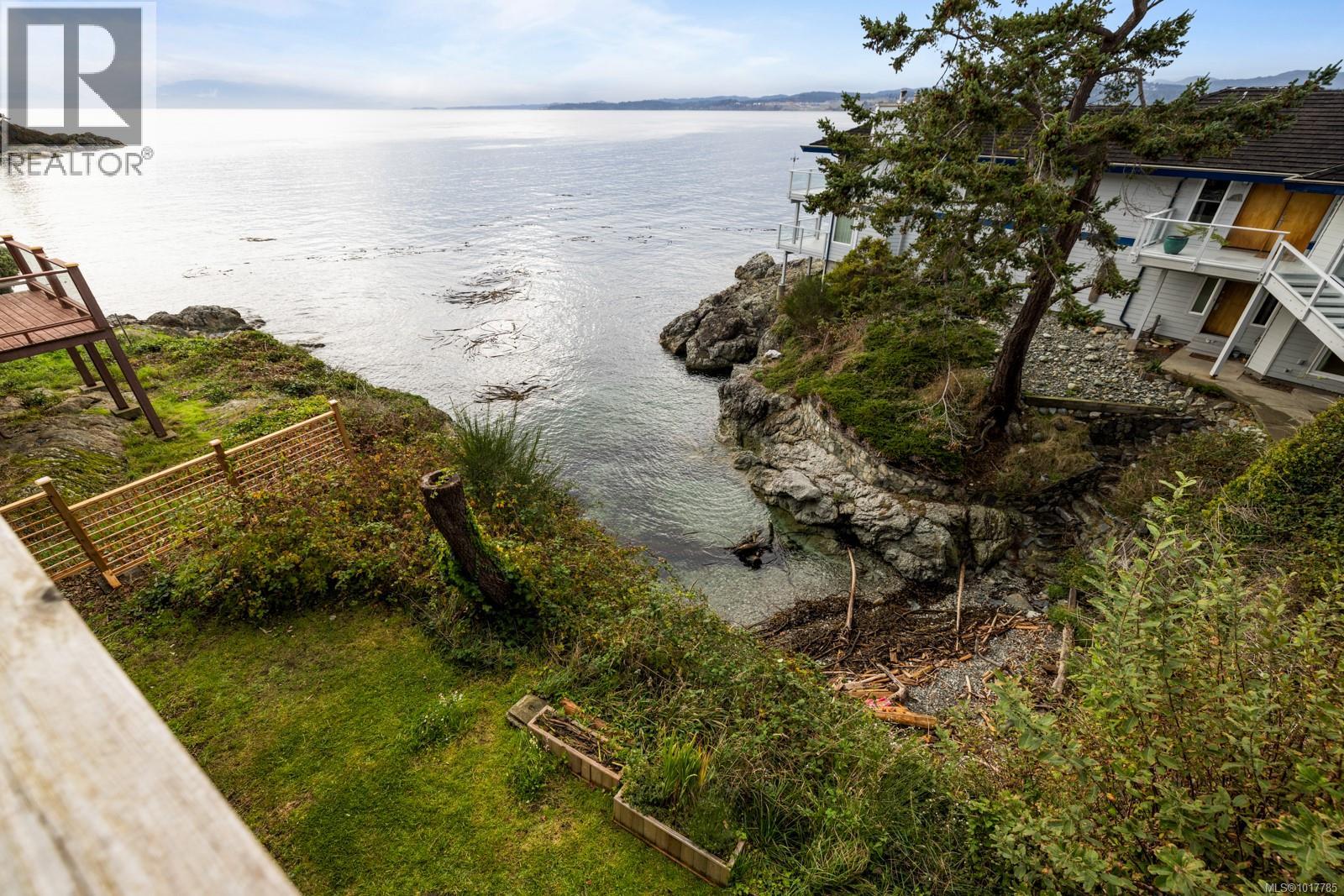 404 Constance Ave, Esquimalt, British Columbia  V9A 6N3 - Photo 18 - 1017785