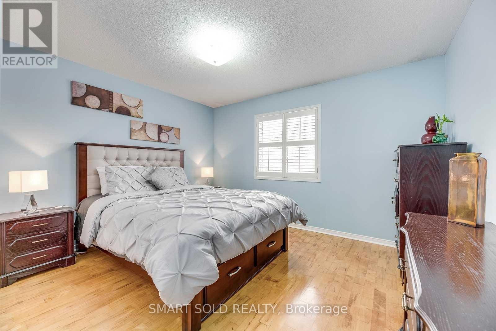 Upper - 36b Lambton Avenue, Toronto, Ontario  M6N 2S1 - Photo 22 - W12500388