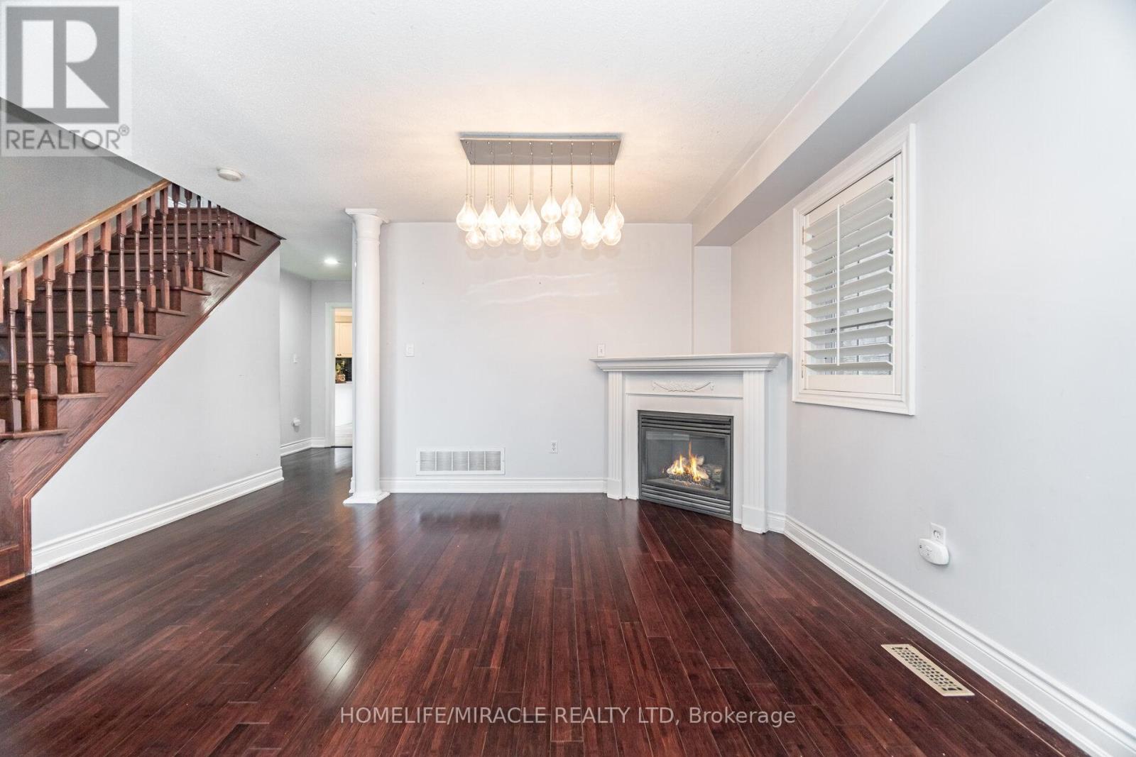 62 Queen Mary Drive, Brampton, Ontario  L7A 2K3 - Photo 12 - W12500396