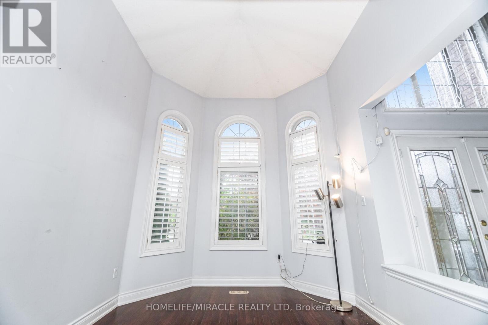 62 Queen Mary Drive, Brampton, Ontario  L7A 2K3 - Photo 15 - W12500396