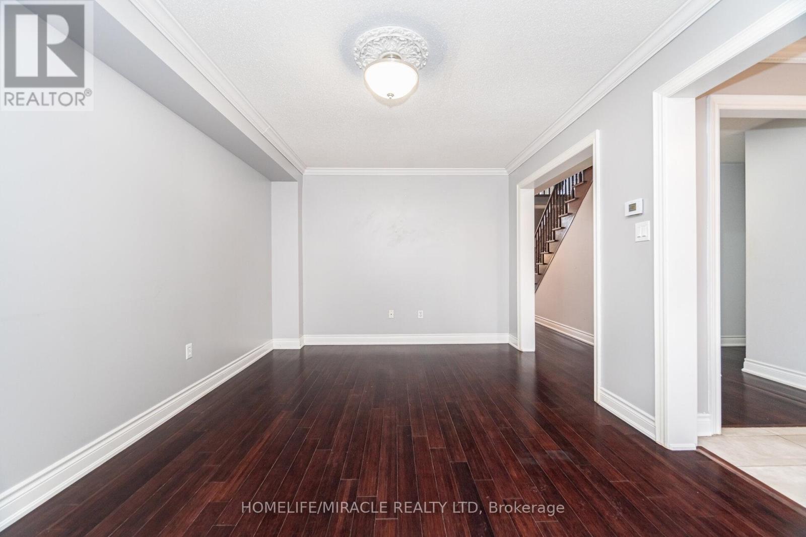 62 Queen Mary Drive, Brampton, Ontario  L7A 2K3 - Photo 17 - W12500396