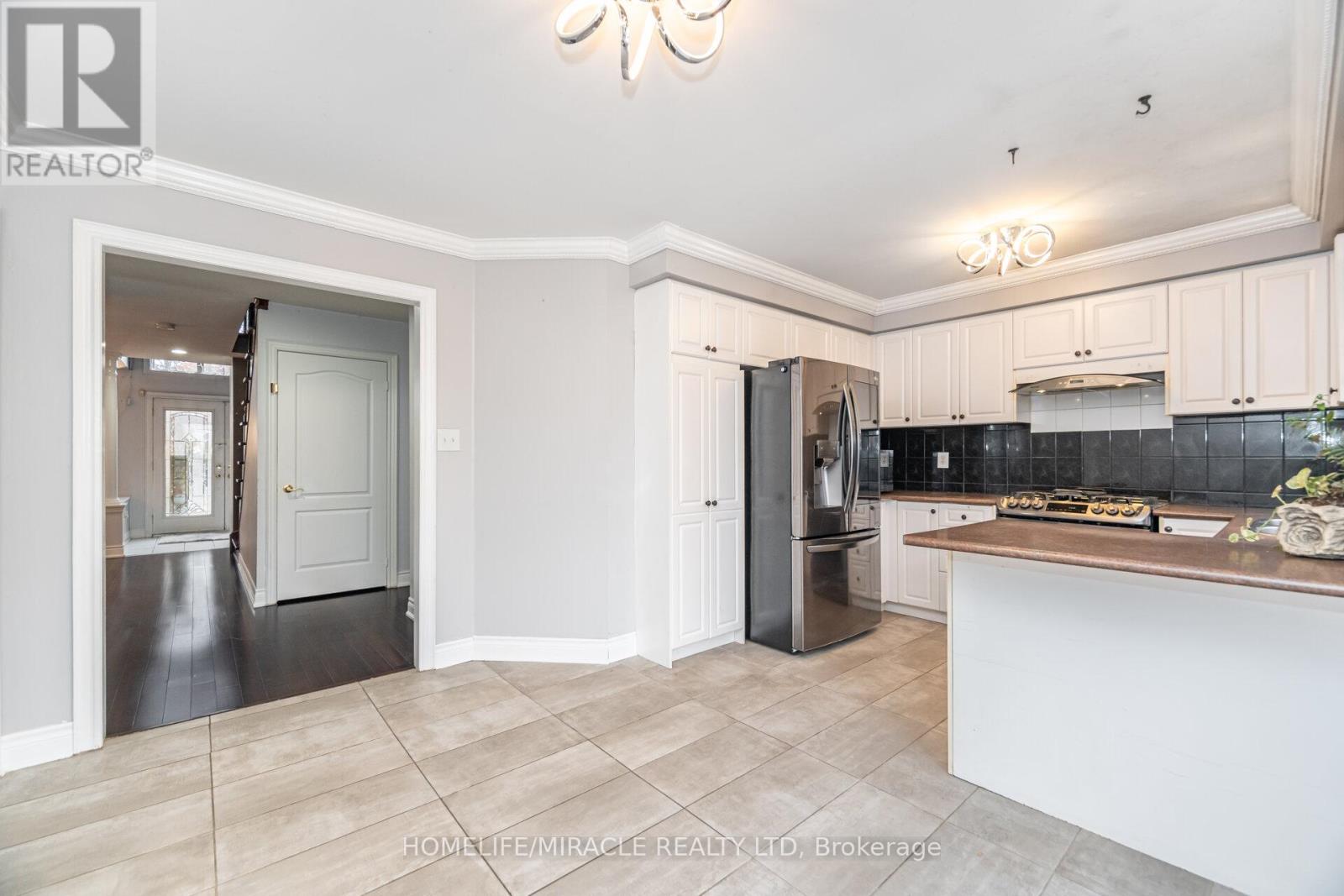 62 Queen Mary Drive, Brampton, Ontario  L7A 2K3 - Photo 21 - W12500396