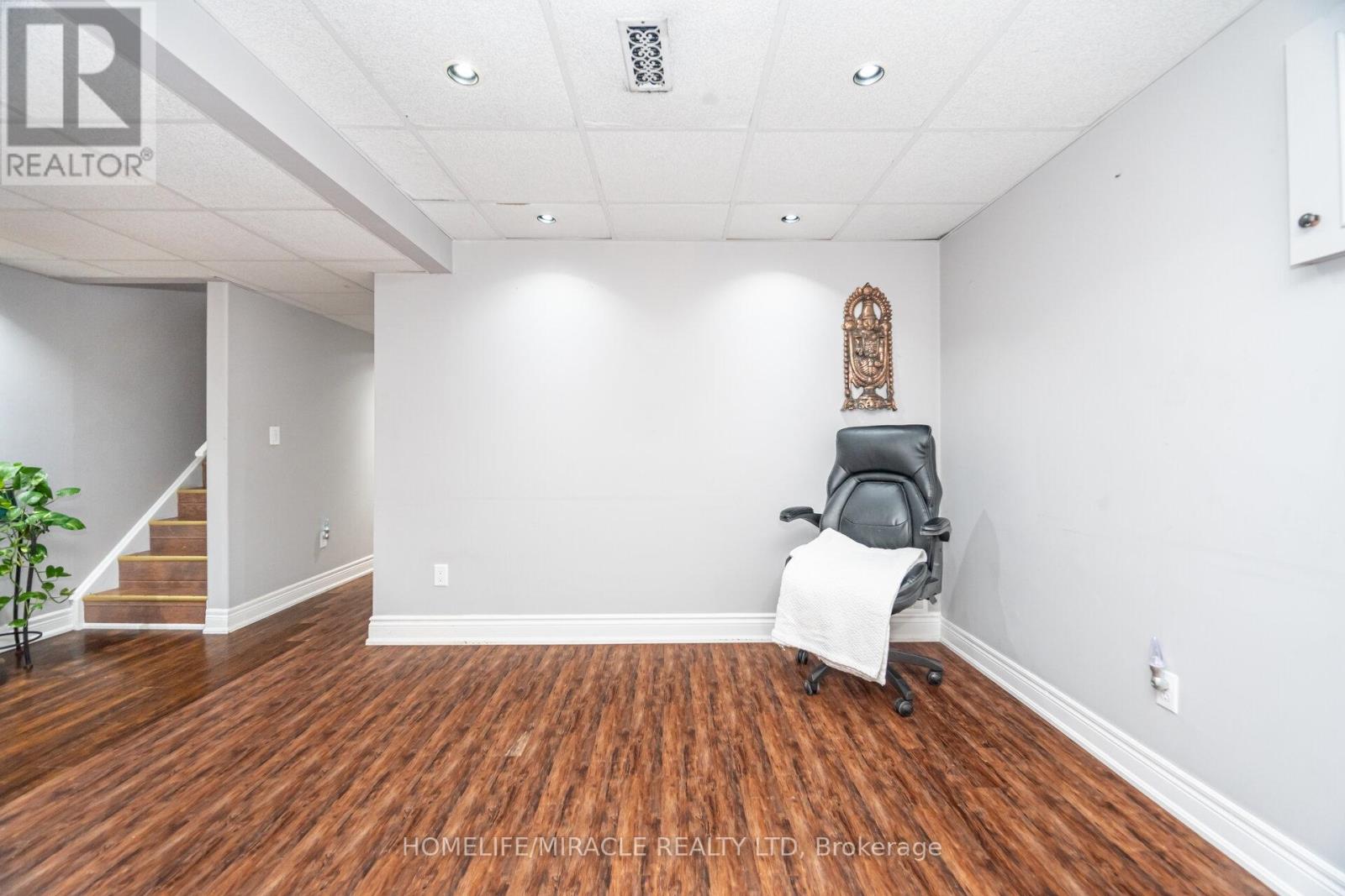 62 Queen Mary Drive, Brampton, Ontario  L7A 2K3 - Photo 37 - W12500396