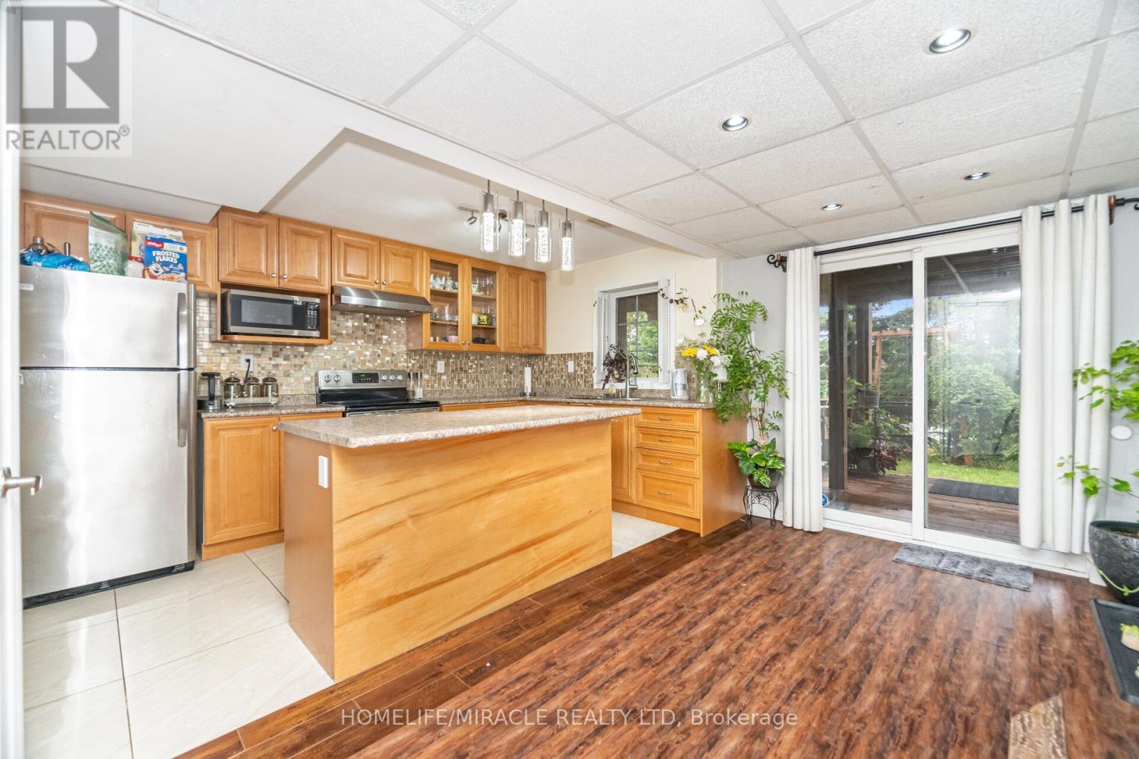 62 Queen Mary Drive, Brampton, Ontario  L7A 2K3 - Photo 38 - W12500396