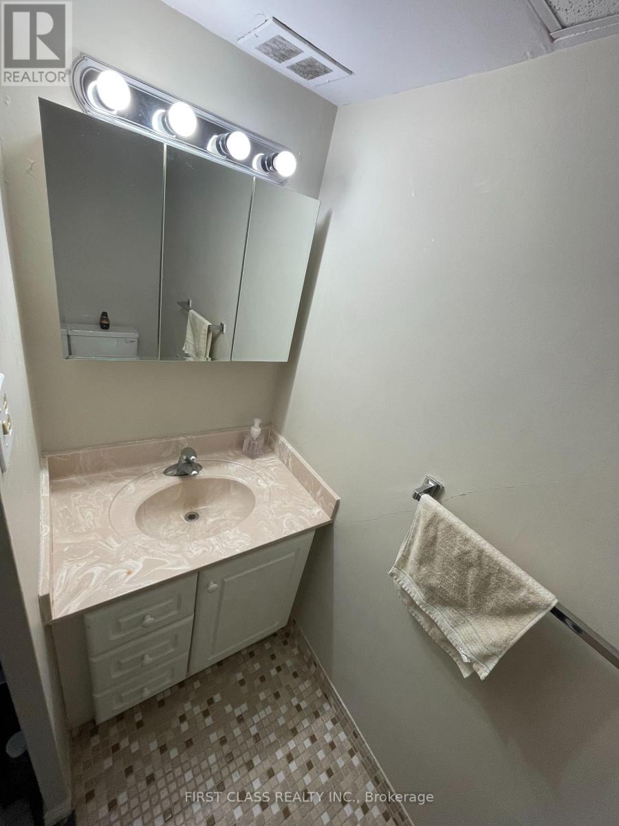 602 - 2323 Confederation Parkway, Mississauga, Ontario  L5B 1R6 - Photo 24 - W12500368