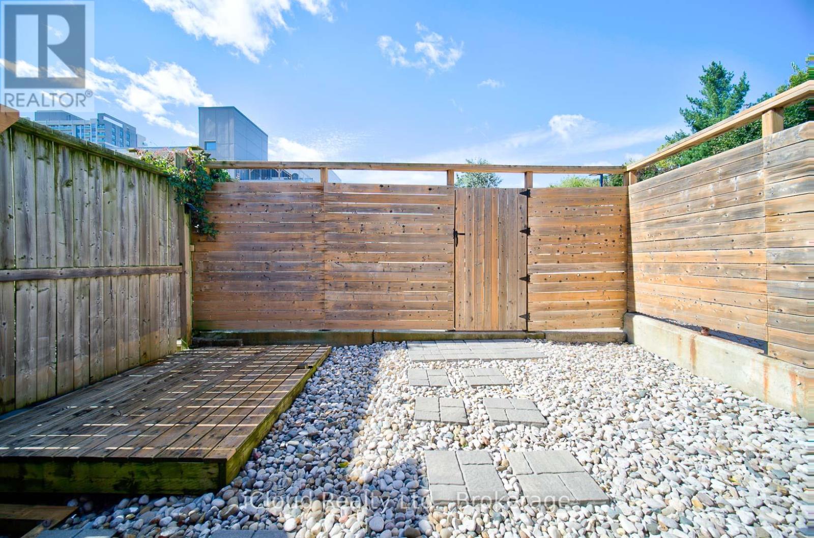 425 English Street, London East, Ontario  N5W 3T4 - Photo 23 - X12500390