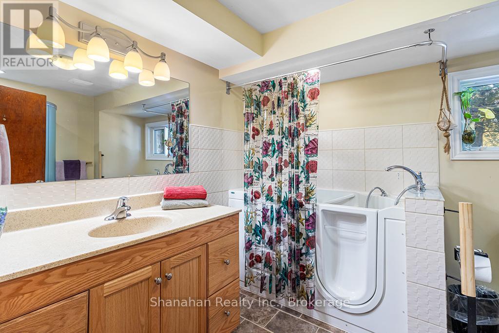 17 Little Cove Road S, Northern Bruce Peninsula, Ontario  N0H 2R0 - Photo 26 - X11939541