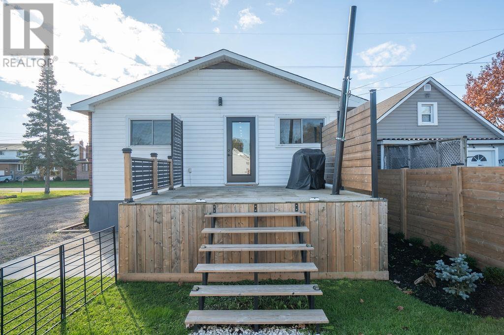 138 Churchill Ave, Sault Ste. Marie, Ontario  P6C 2P9 - Photo 4 - SM253104