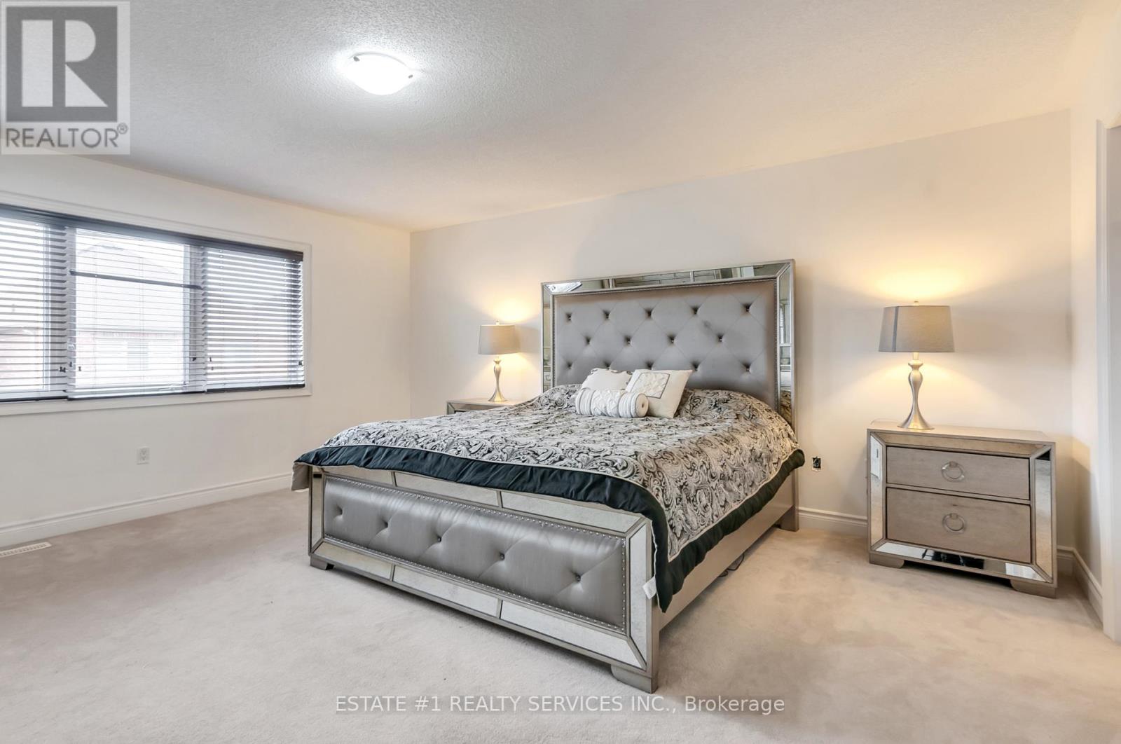 4 Bassett Crescent, Brampton, Ontario  L6X 5G2 - Photo 35 - W12498476