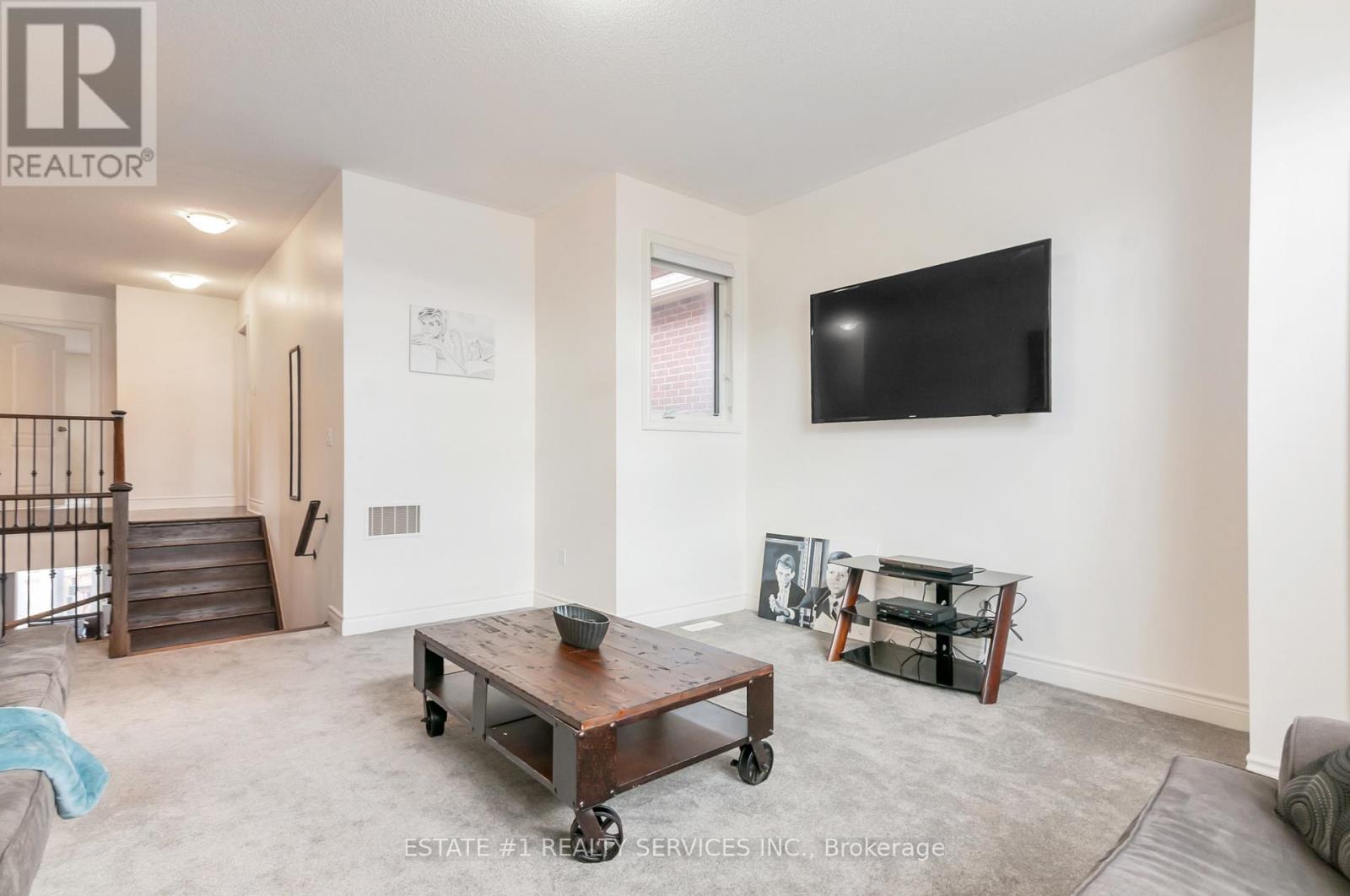 4 Bassett Crescent, Brampton, Ontario  L6X 5G2 - Photo 25 - W12498476