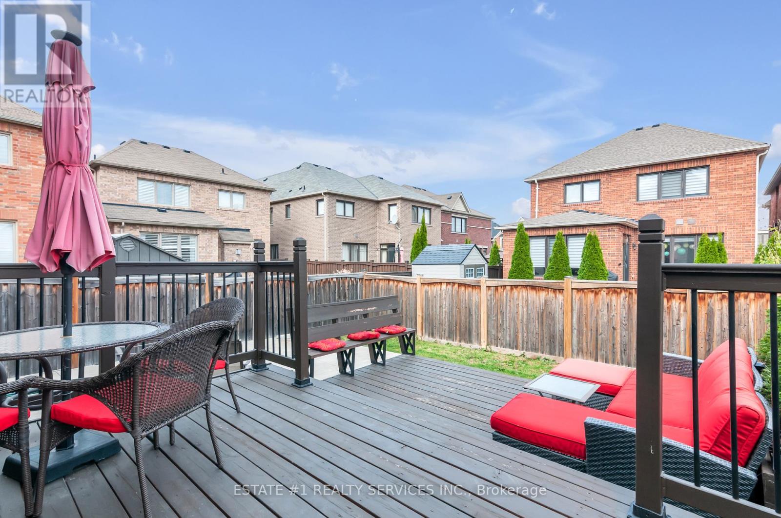 4 Bassett Crescent, Brampton, Ontario  L6X 5G2 - Photo 38 - W12498476