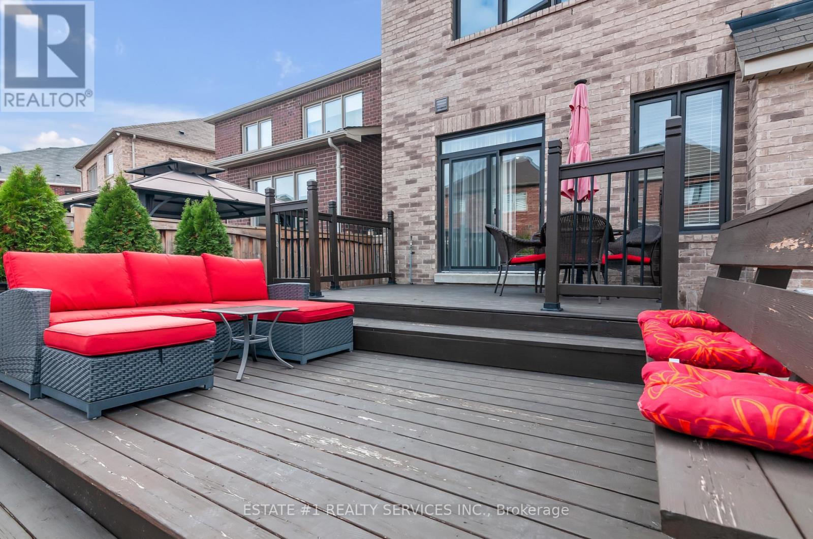 4 Bassett Crescent, Brampton, Ontario  L6X 5G2 - Photo 40 - W12498476