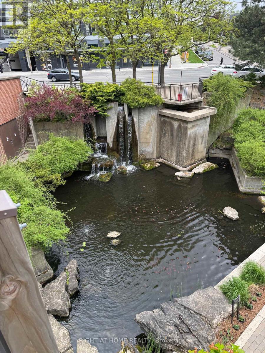 318 - 40 SYLVAN VALLEY WAY, Toronto, Ontario