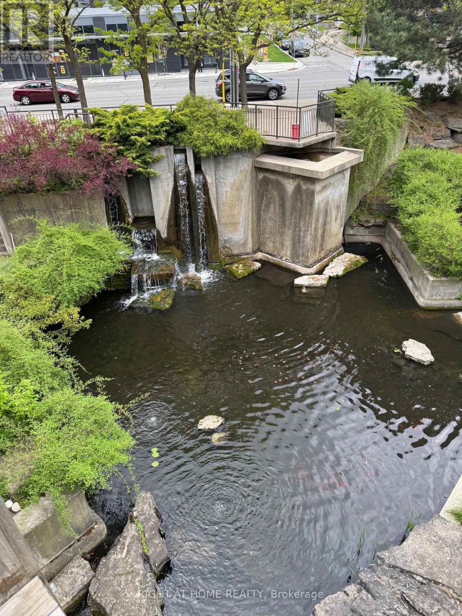 318 - 40 Sylvan Valley Way, Toronto, Ontario  M5M 4M3 - Photo 2 - C12500404