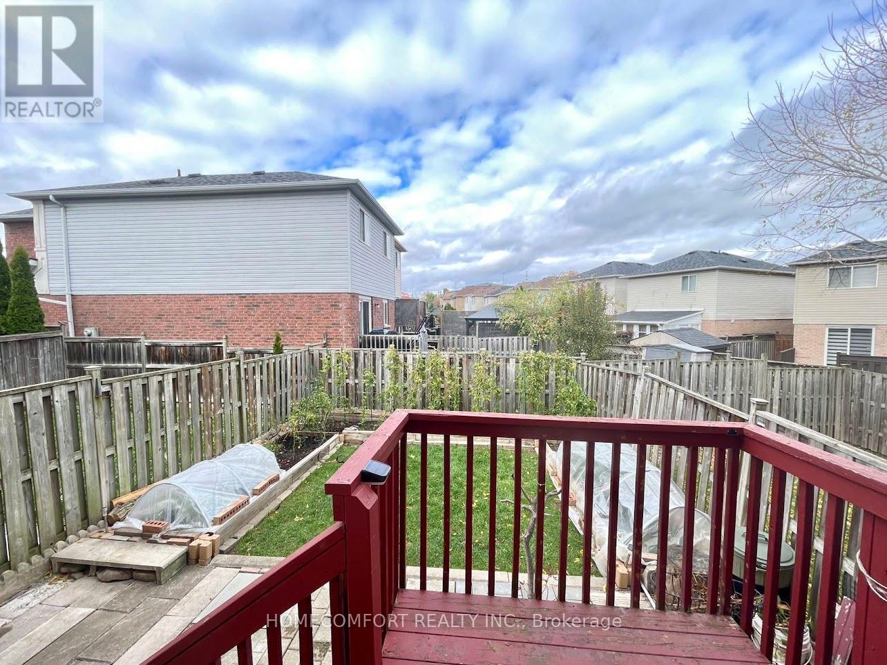 215 Andona Crescent, Toronto, Ontario  M1C 5J8 - Photo 7 - E12500400