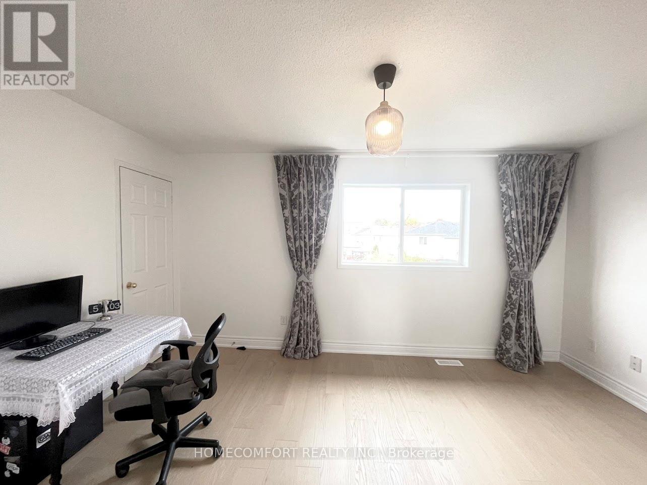 215 Andona Crescent, Toronto, Ontario  M1C 5J8 - Photo 9 - E12500400