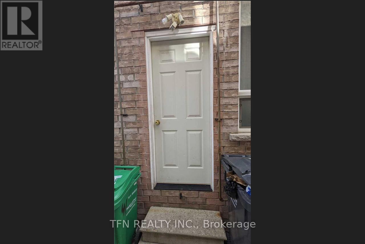 41 Calm Water Crescent, Brampton, Ontario  L6V 4S1 - Photo 4 - W12500412