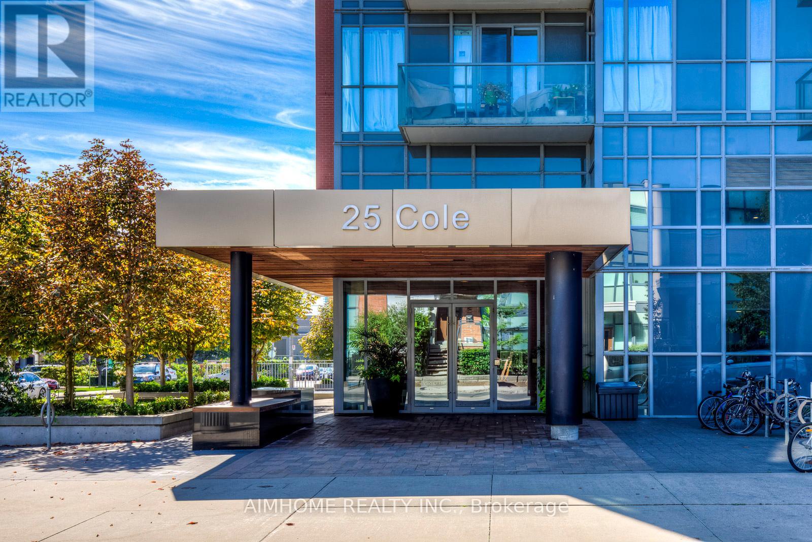 713 - 25 COLE STREET, Toronto, Ontario