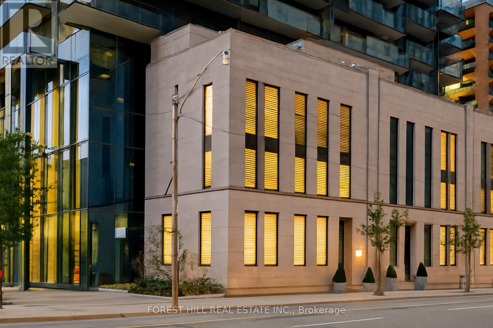 1074 BAY STREET, Toronto, Ontario