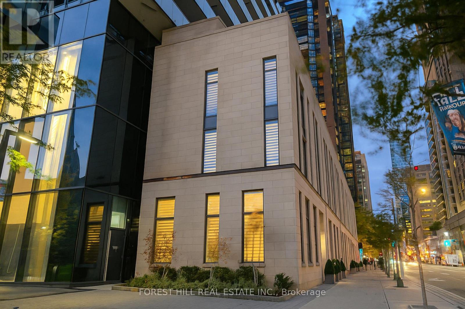 1074 Bay Street, Toronto, Ontario  M5S 0A3 - Photo 2 - C12500424