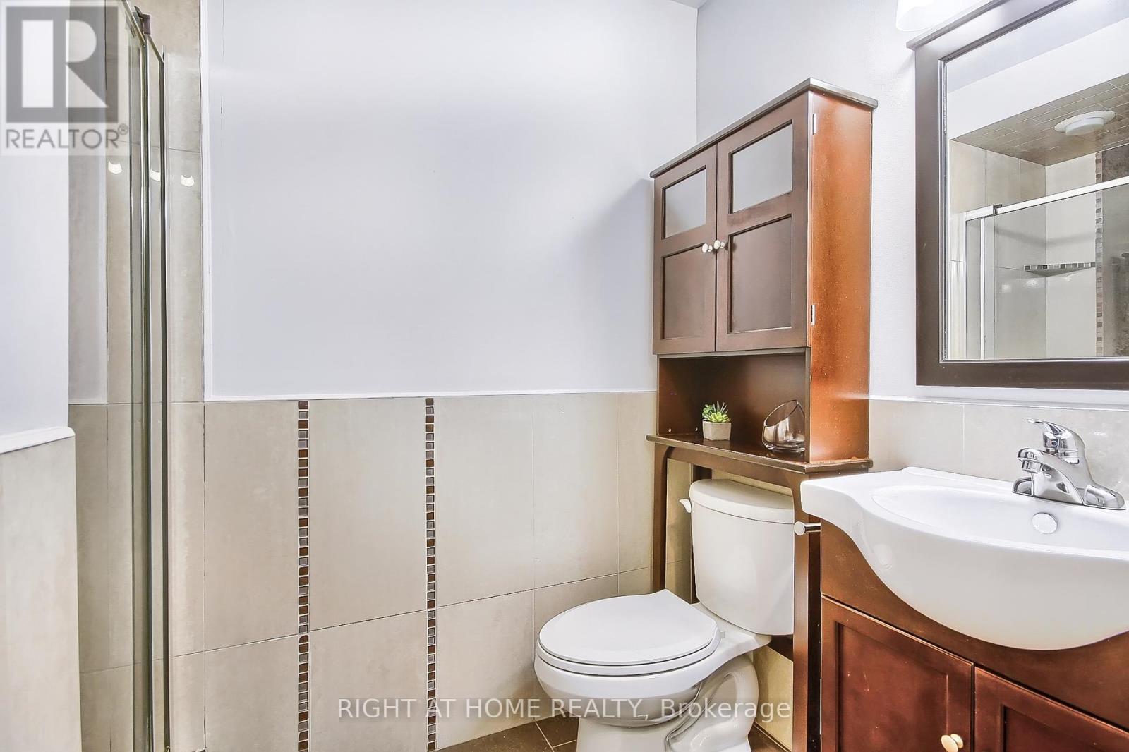 206 - 955 O' Connor Drive, Toronto, Ontario  M4B 2S7 - Photo 19 - E12500436