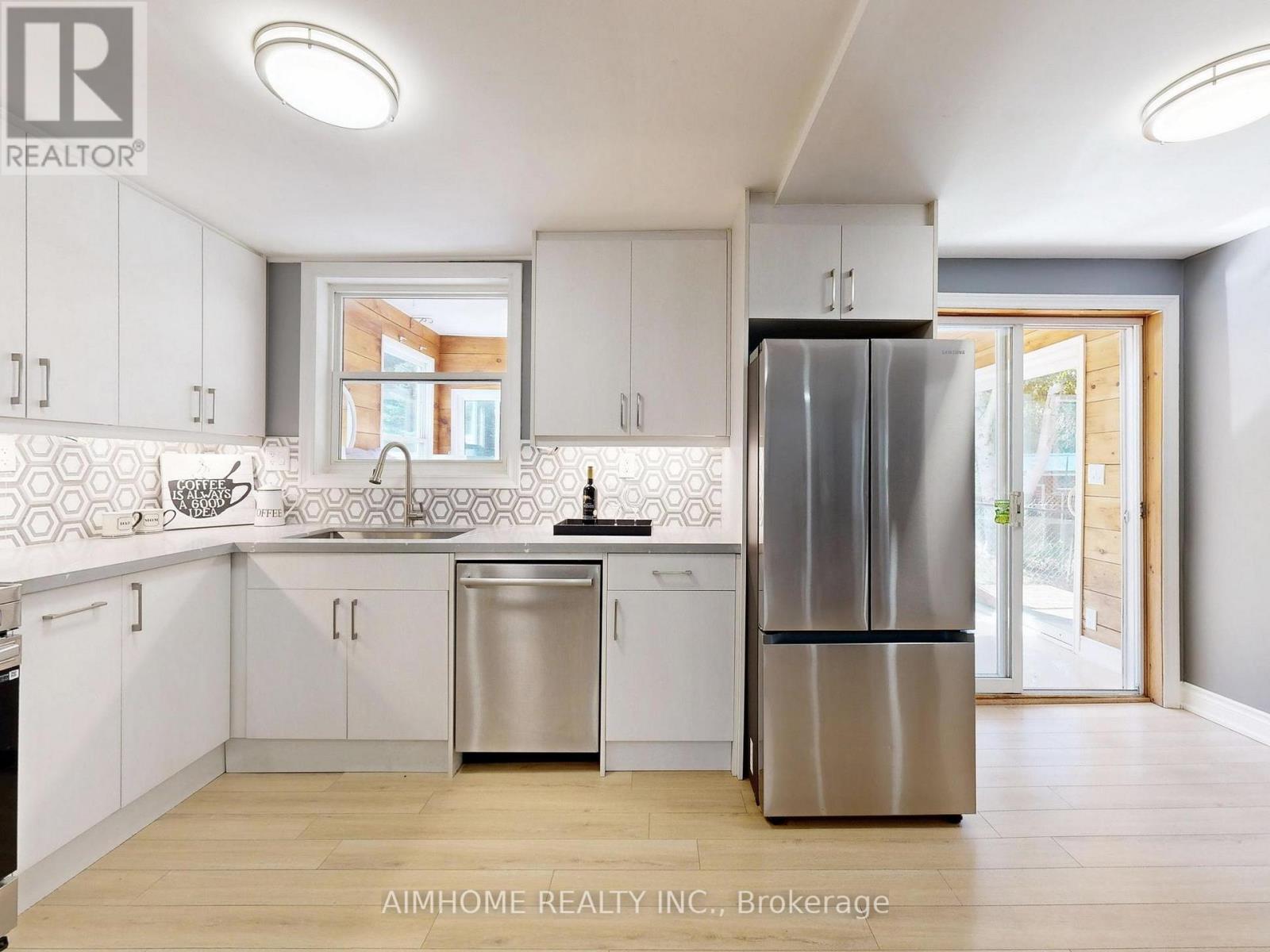 15 Main Street, Georgina, Ontario  L0E 1N0 - Photo 14 - N12500414