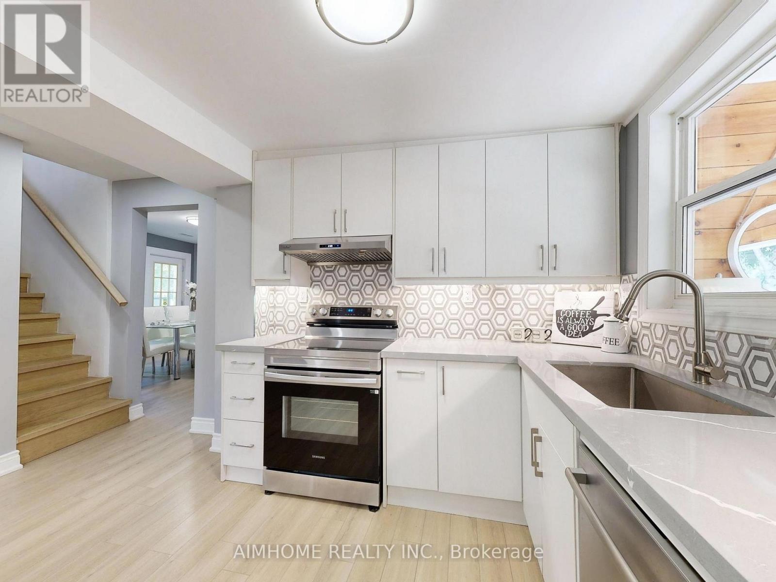 15 Main Street, Georgina, Ontario  L0E 1N0 - Photo 19 - N12500414