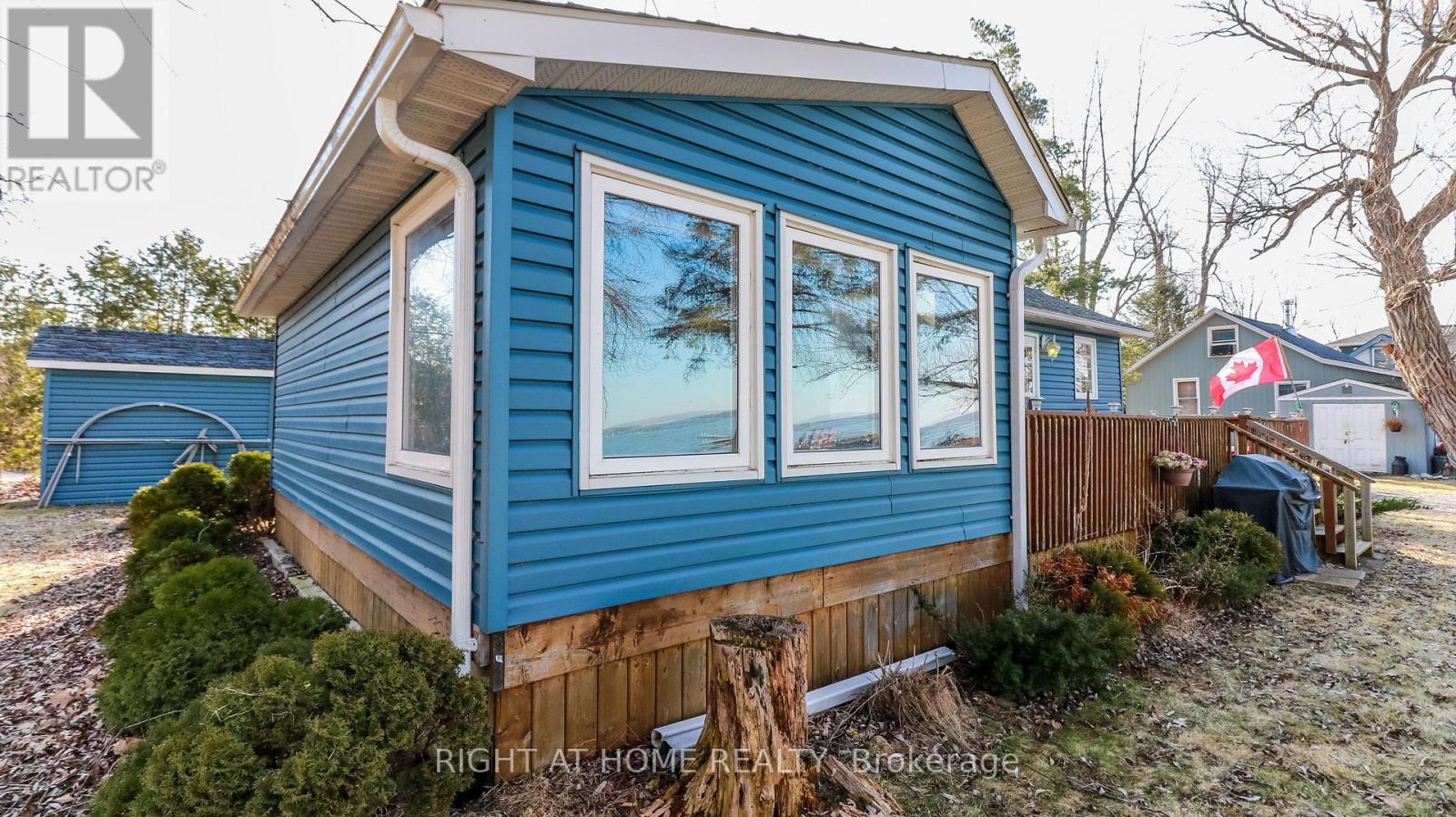 20 Long Point Road, Tay, Ontario  L0K 2C0 - Photo 9 - S12500430