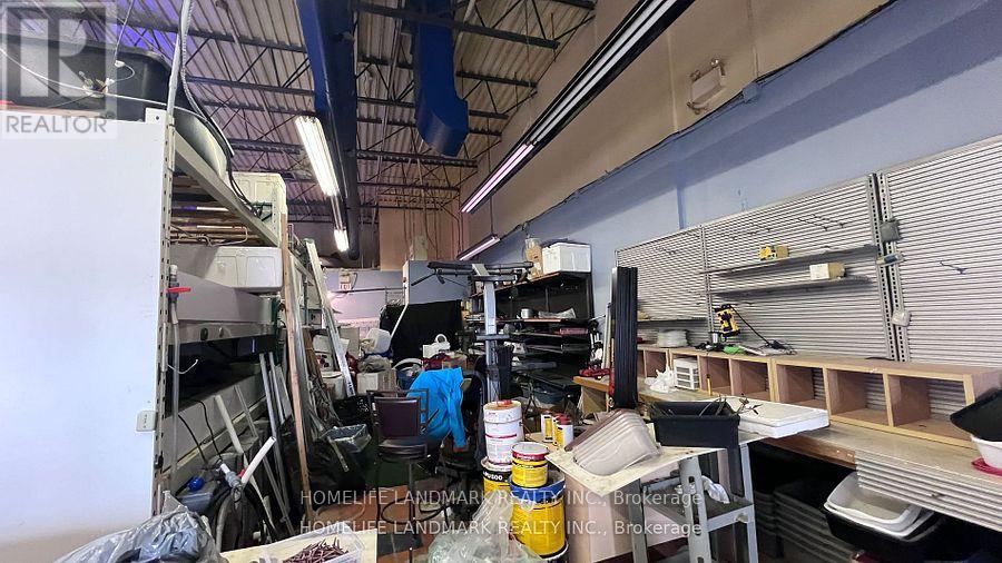 E11 - 888 Dundas Street E, Mississauga, Ontario  L4Y 4G6 - Photo 2 - W12500432