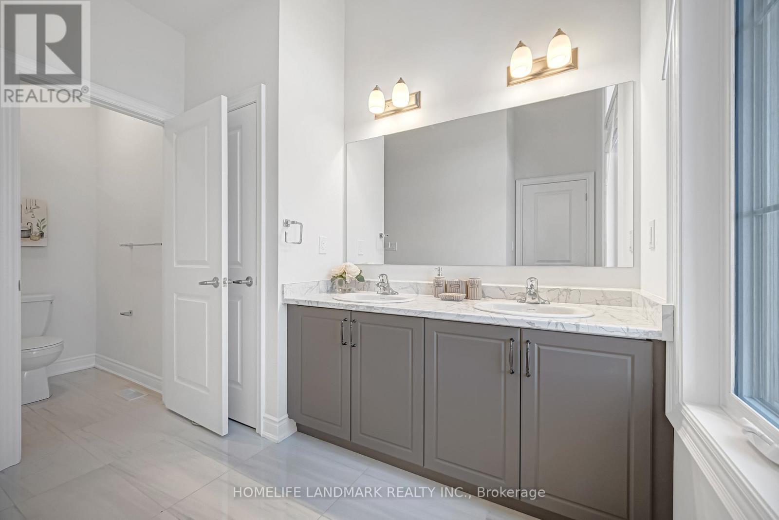 3404 Mosley Gate, Oakville, Ontario  L6H 0Z1 - Photo 33 - W12494400