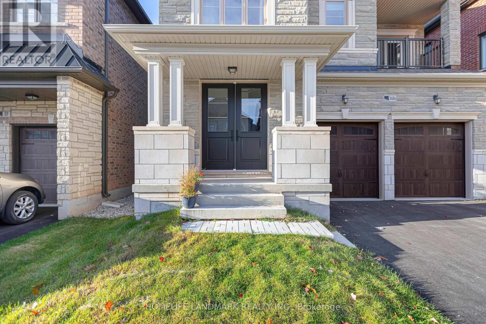 3404 Mosley Gate, Oakville, Ontario  L6H 0Z1 - Photo 2 - W12494400