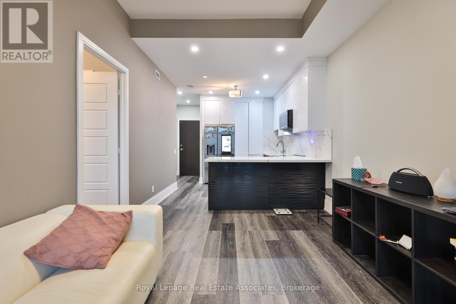 2208 - 15 Viking Lane, Toronto, Ontario  M9B 0A4 - Photo 10 - W12496232