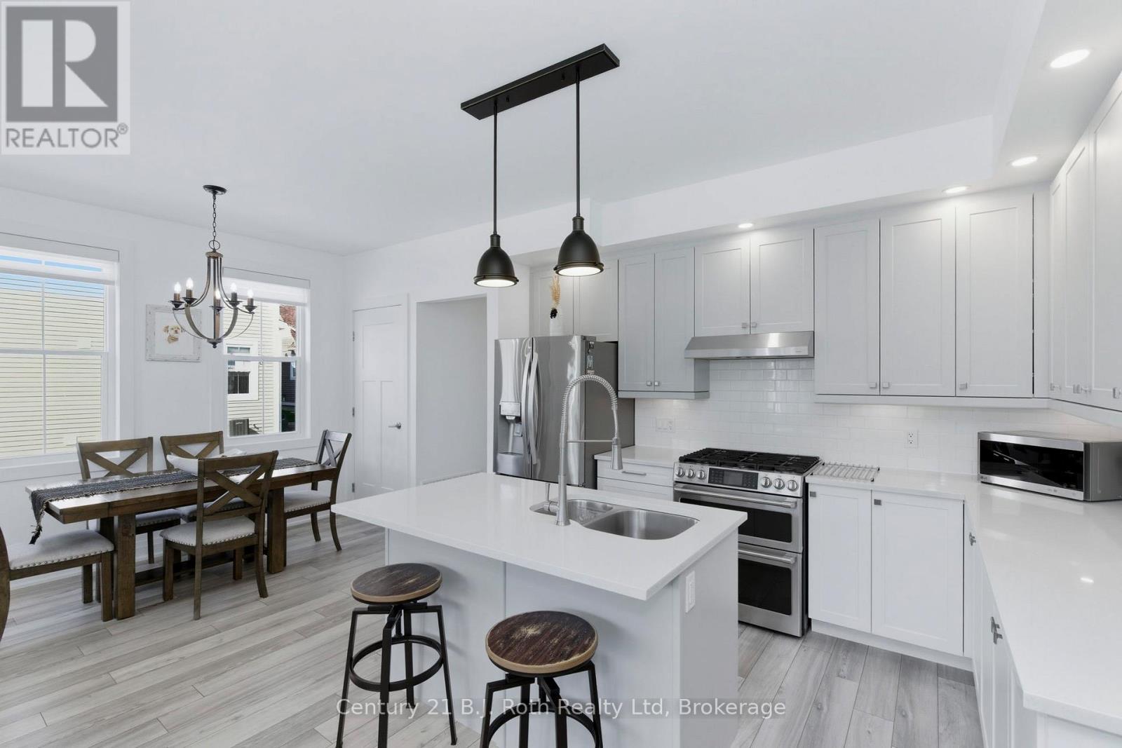 67 Discovery Trail, Midland, Ontario  L4K 0H5 - Photo 8 - S12432727