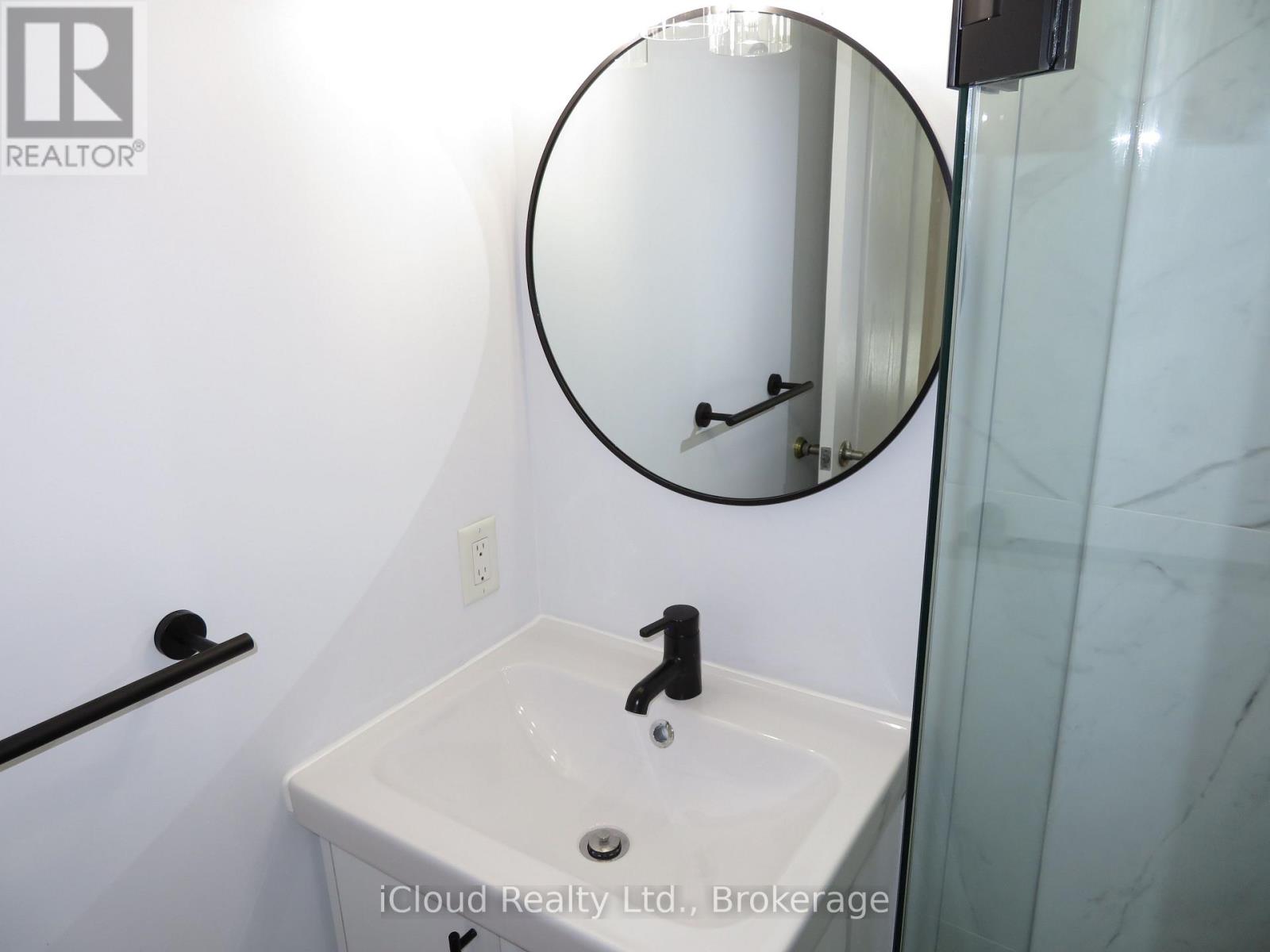 406 - 33 Elm Drive, Mississauga, Ontario  L5B 4M2 - Photo 17 - W12500446