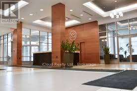 406 - 33 Elm Drive, Mississauga, Ontario  L5B 4M2 - Photo 4 - W12500446