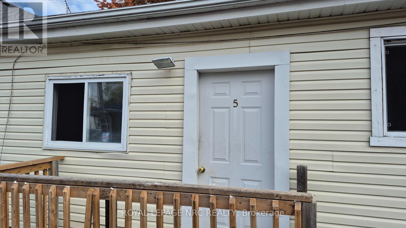 5 - 74 QUEENS CIRCLE, Fort Erie, Ontario