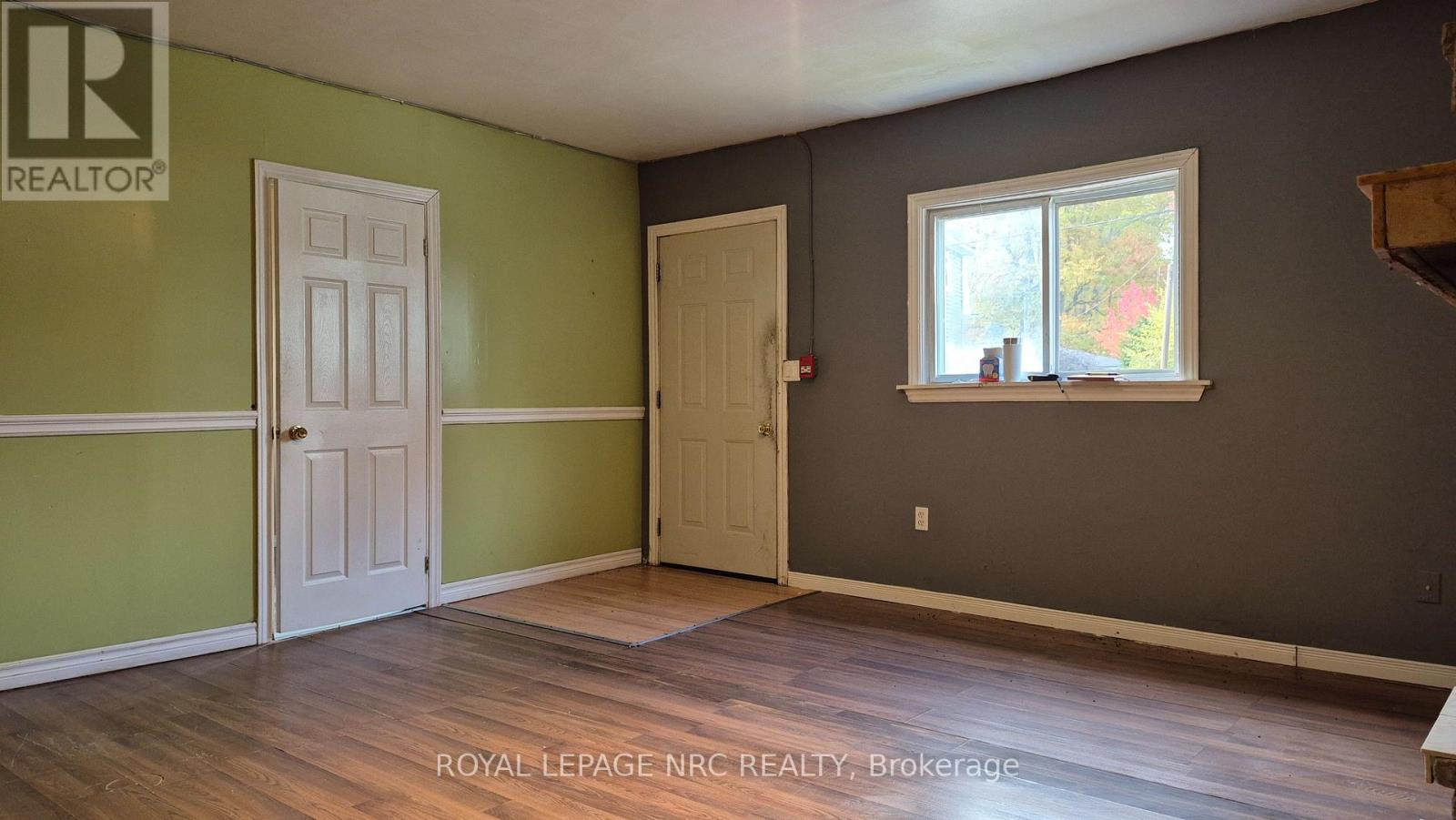 5 - 74 Queens Circle, Fort Erie, Ontario  L0S 1B0 - Photo 4 - X12500448