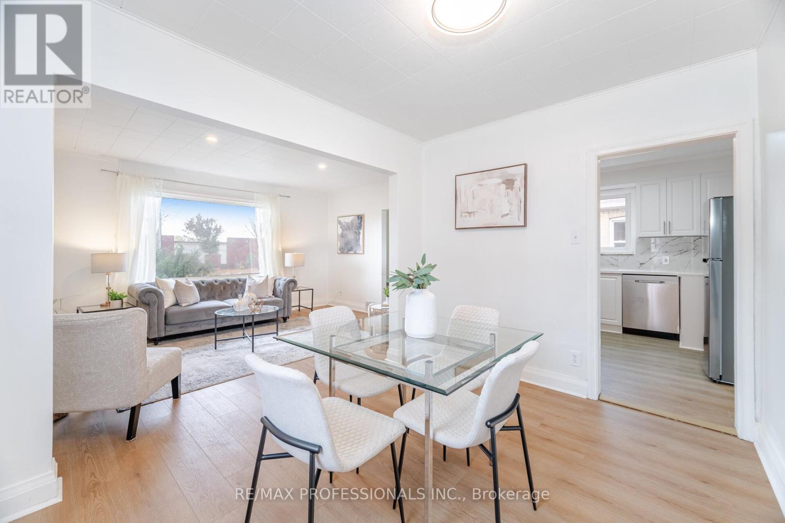 685 Kipling Avenue, Toronto, Ontario  M8Z 5G4 - Photo 11 - W12498932