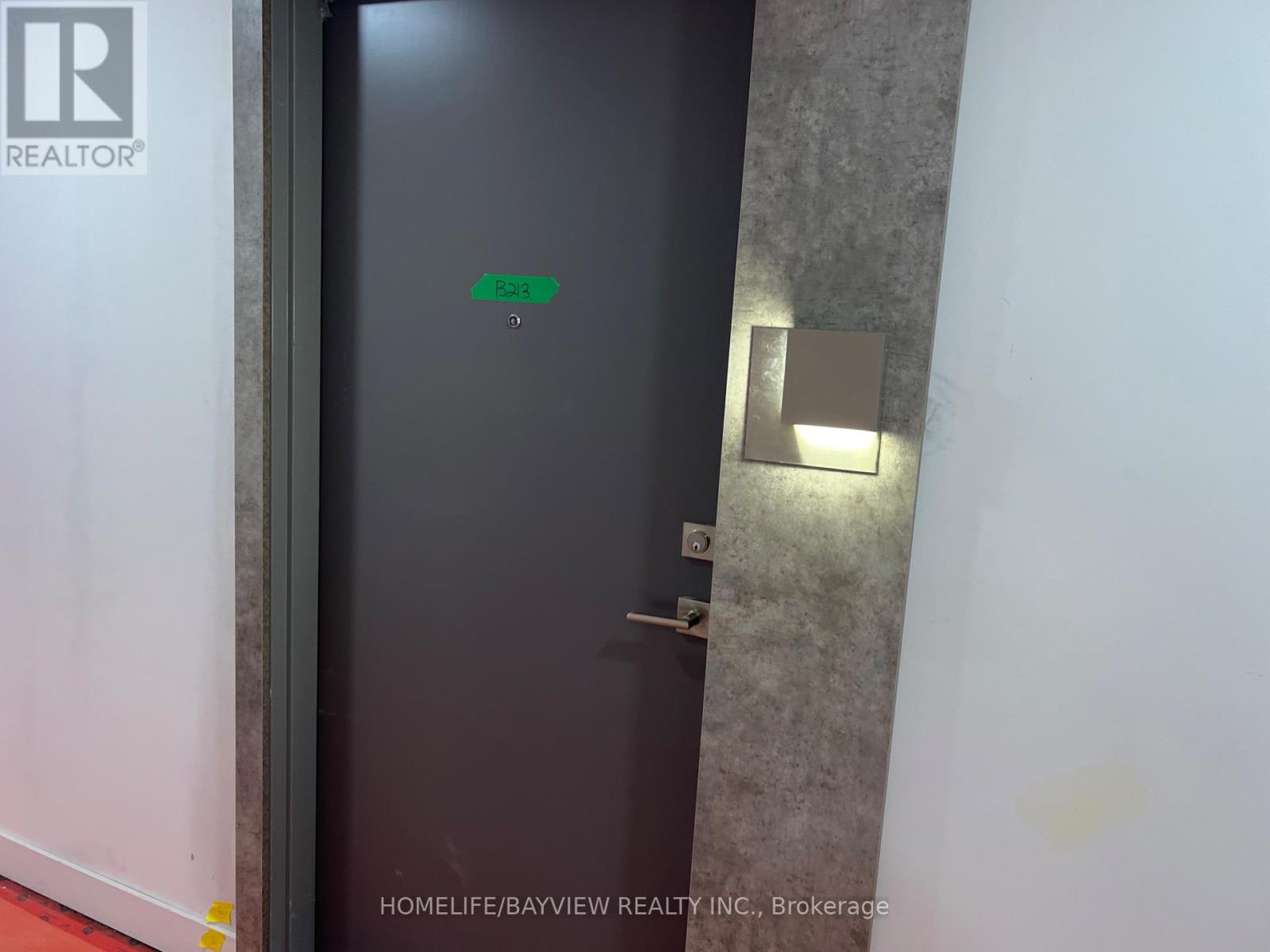 B213 - 715 Davis Drive, Newmarket, Ontario  L3Y 0J2 - Photo 4 - N12500470