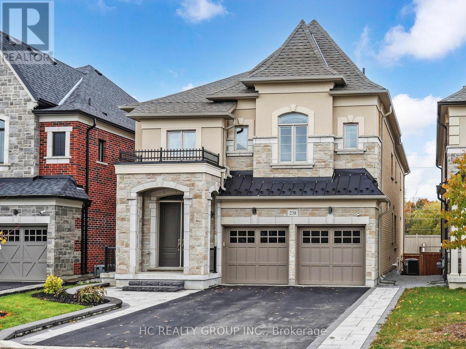 238 TOUCH GOLD CRESCENT, Aurora, Ontario