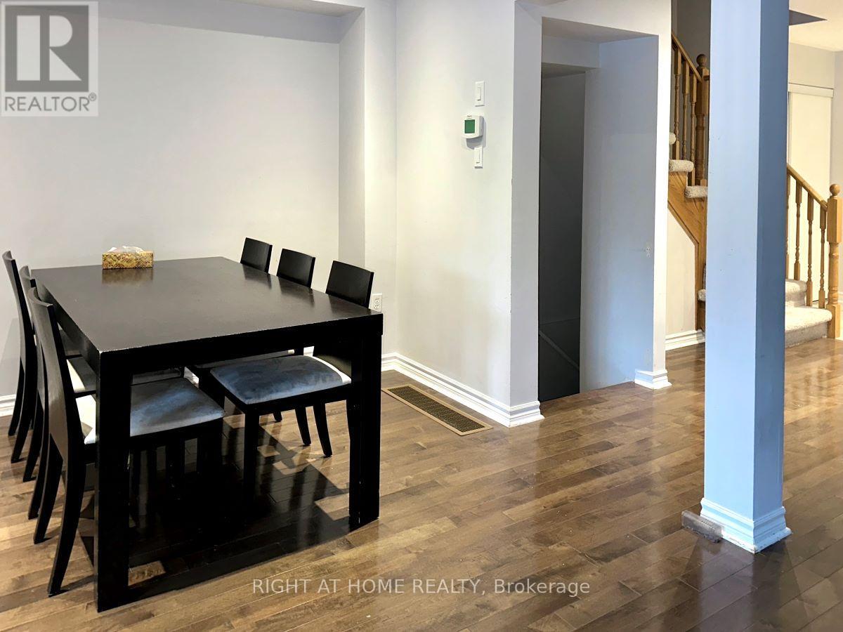 346 Riverstone Drive, Oakville, Ontario  L6H 7M3 - Photo 5 - W12500454