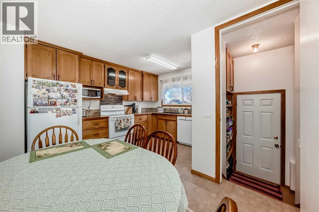 9 Maple Place, Strathmore, Alberta  T1P 1G5 - Photo 9 - A2267650