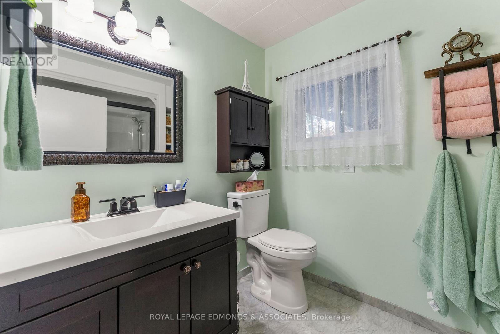 593 Roy Street W, Laurentian Valley, Ontario  K8A 6R6 - Photo 21 - X12500484