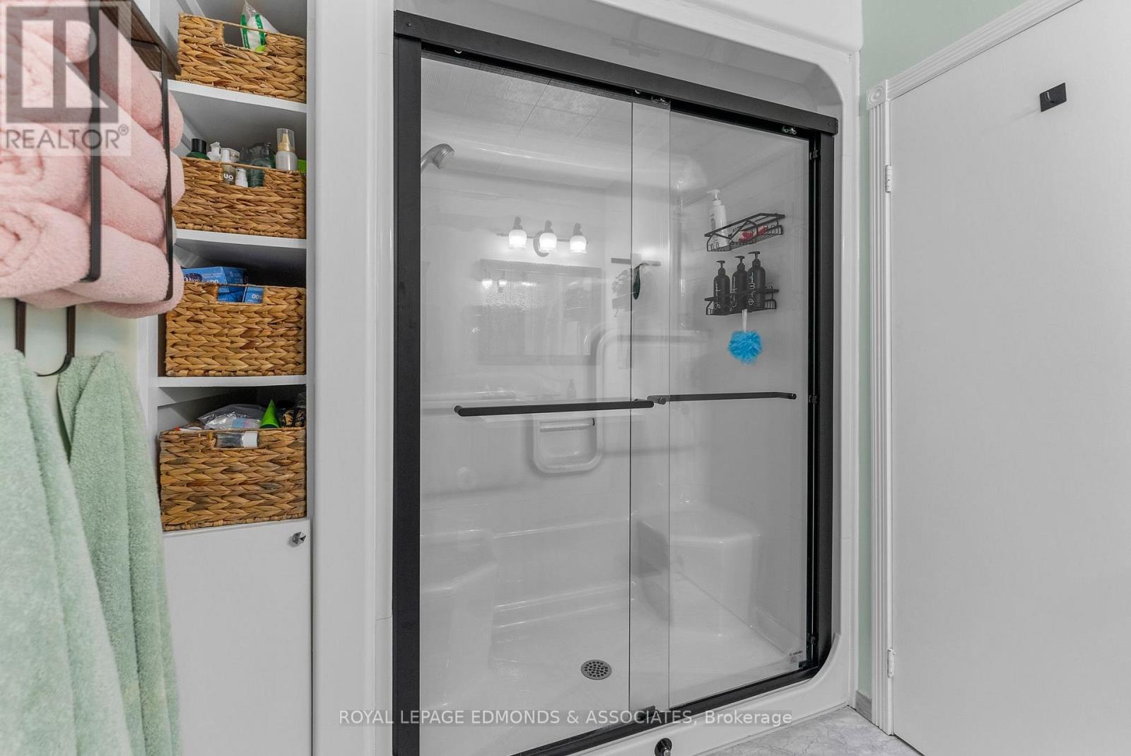 593 Roy Street W, Laurentian Valley, Ontario  K8A 6R6 - Photo 22 - X12500484