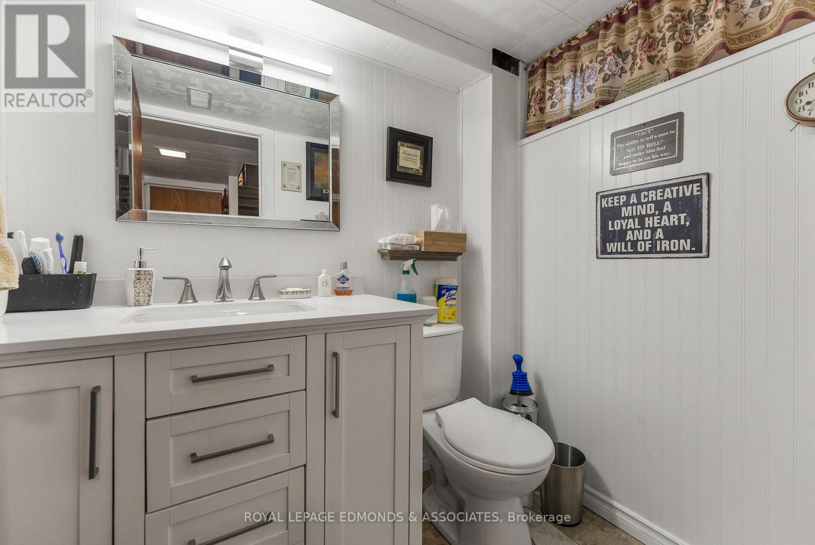 593 Roy Street W, Laurentian Valley, Ontario  K8A 6R6 - Photo 30 - X12500484