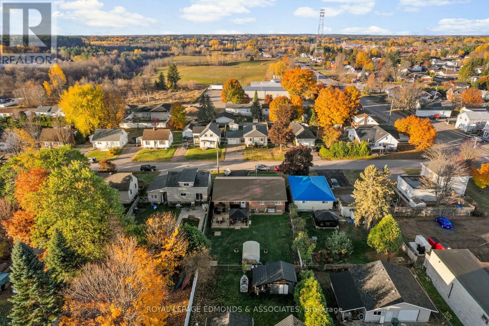 593 Roy Street W, Laurentian Valley, Ontario  K8A 6R6 - Photo 46 - X12500484